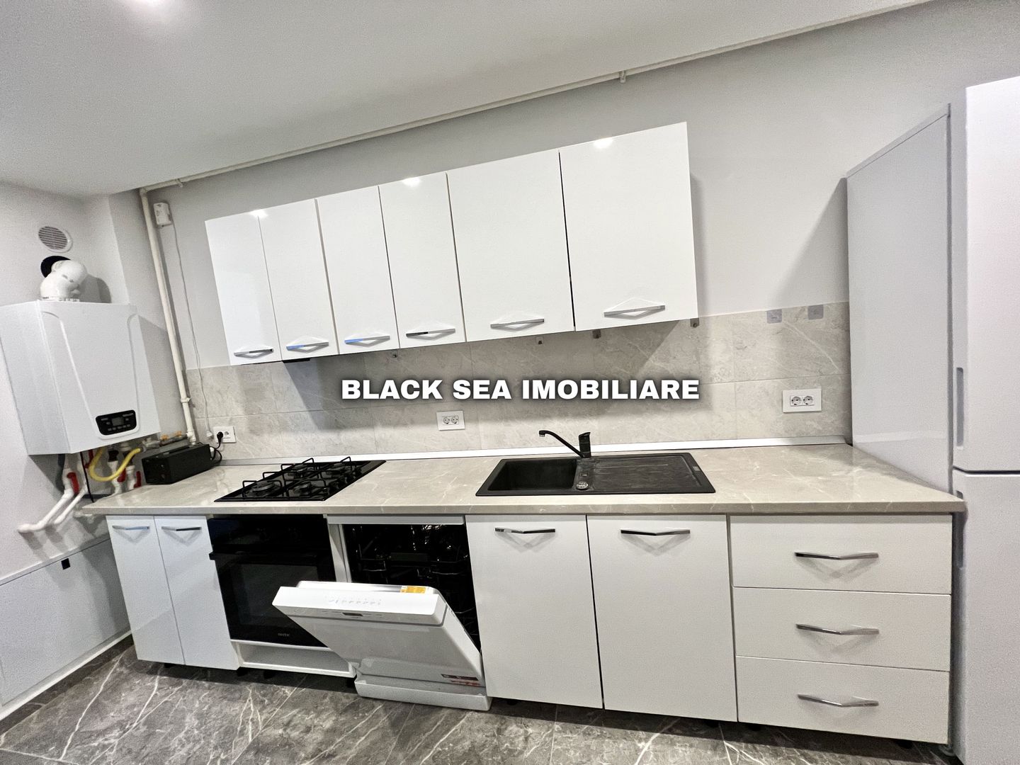 Apartament 2 camere de vanzare - zona Carrefour / Tomis Plus - Ocazie - Poză 8