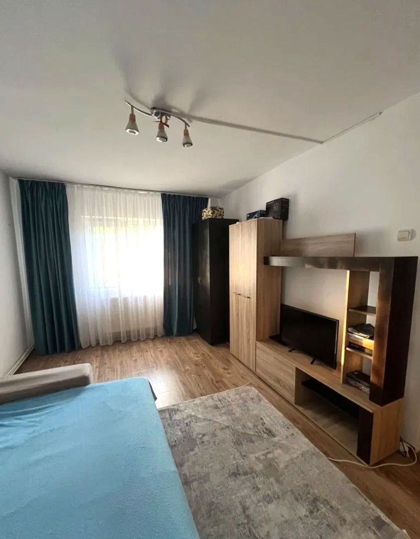 Garsoniera centrala proprie bloc 1980 Gorjului, Lujerului - Poză 1