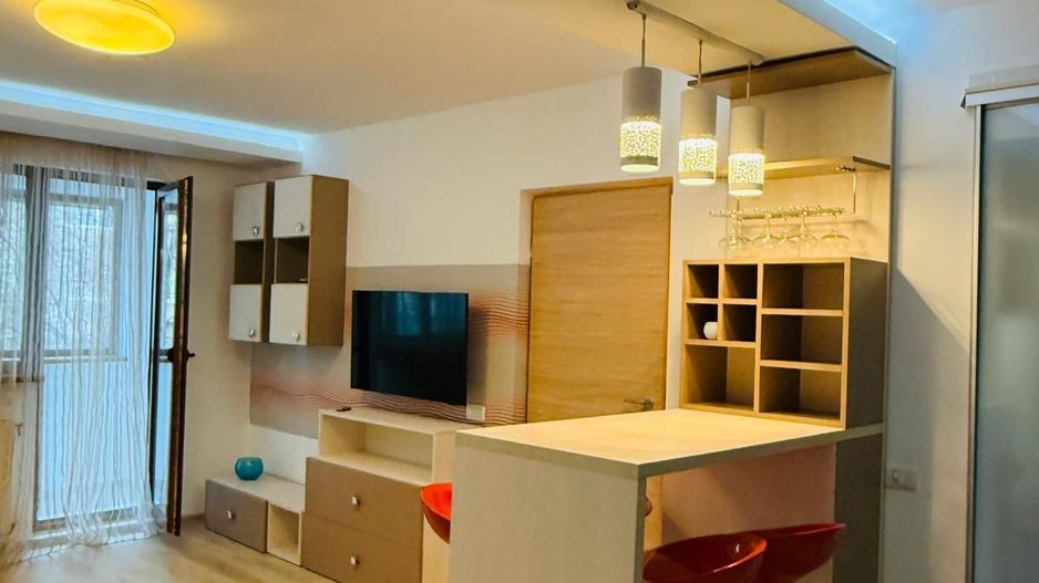 Apartament primitor 2 camere | Finisat modern | Lângă metrou Favorit - Poză 1