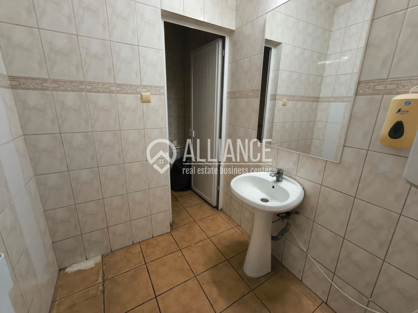 CENTRU Bdul Tomis spatiu comercial cu vitrina stradala! - Poză 8