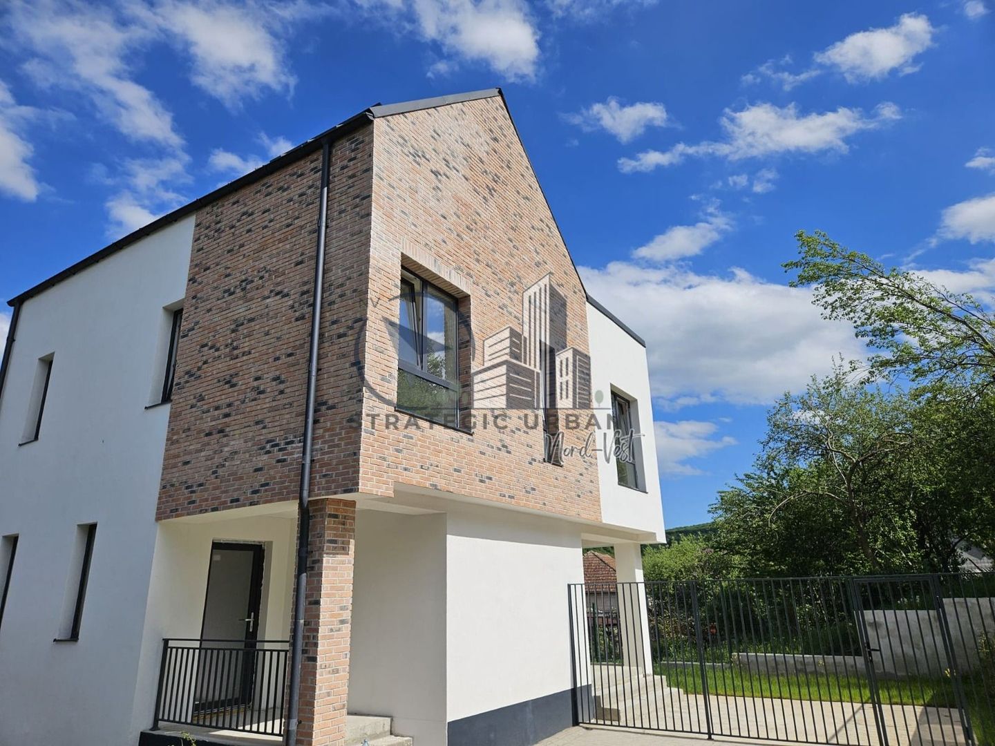 Duplex nou, 136 mp utili + terasă rooftop - – Str. Tăutiului, Florești - Poză 3