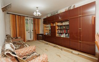 Vânzare, apartament, 2 camere str. Hristo Botev, Botanica - Poză 1