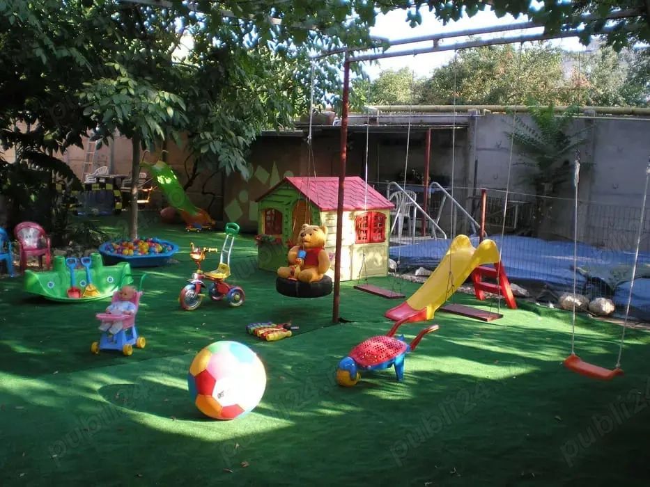 Vilă 9 camere, 280 mp utili gradinita afacere - Poză 1