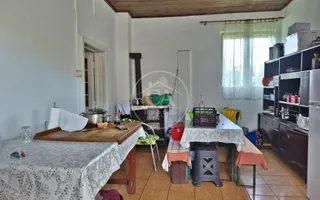 Casa de vânzare cu 7 camere de tip P+M in Sanmartin, Bihor - Poză 27