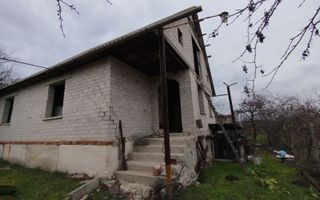 Casă cu 3 camere 106 m.p în com. Chetrosu, raionul Anenii Noi - Poză 7