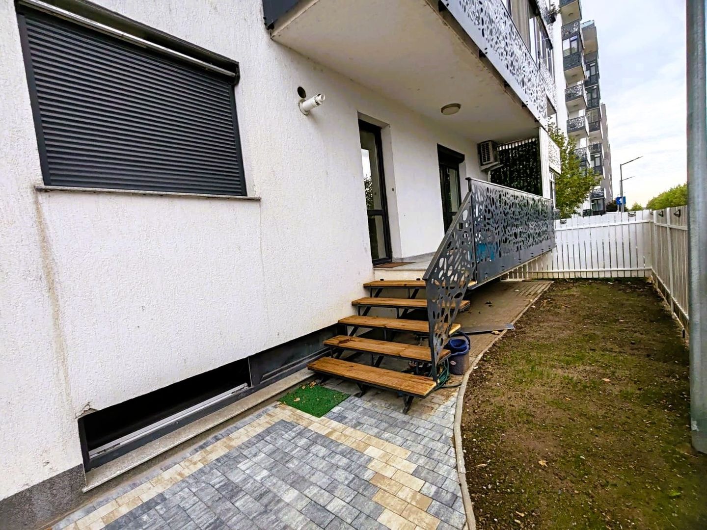 3 camere | 90 mp + curte 45 mp | Mobilat si Utilat Premium | Top - Poză 2