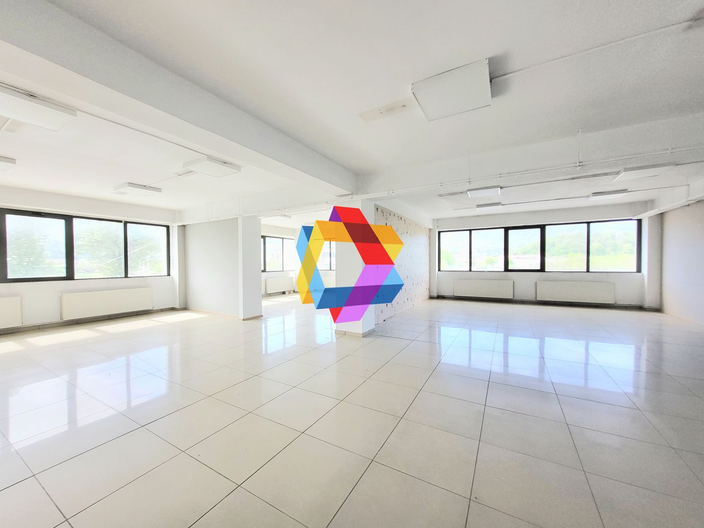 Spatiu comercial de inchiriat - 1.000 mp - Poză 1