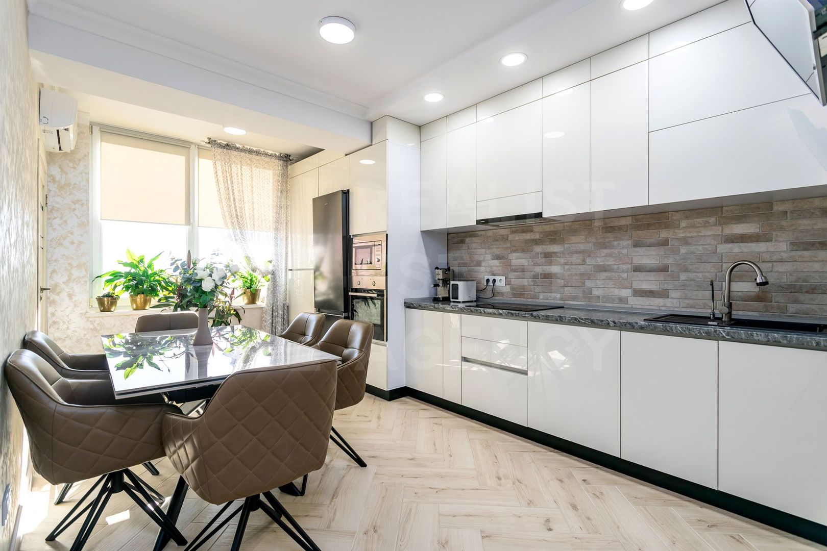 Vânzare, apartament, 2 camere, str. Florilor, sectorul Rîșcani - Poză 1