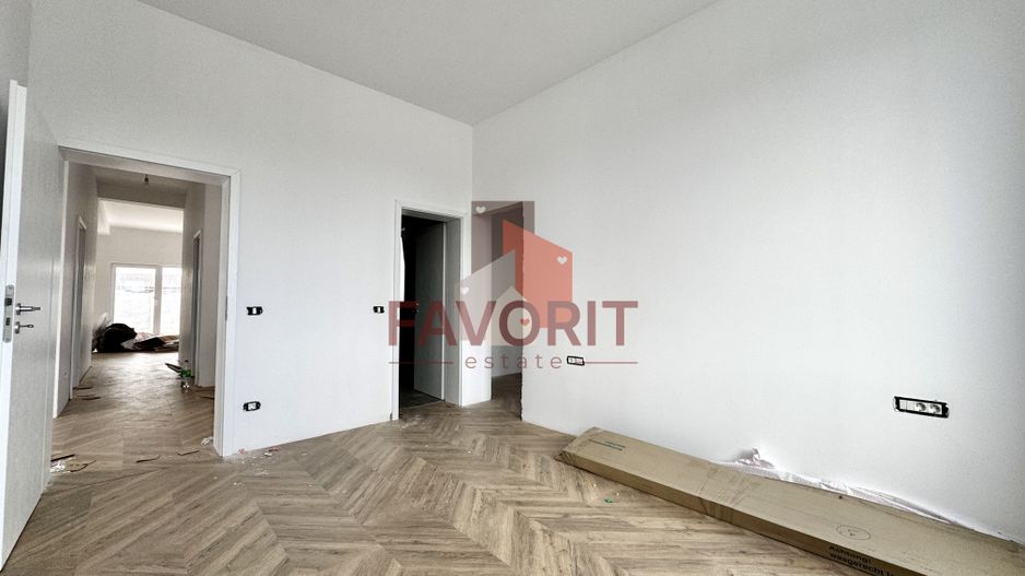 Duplex Individual pe Parter | 4 camere | La Asfalt | Toate utilitatile - Poză 13