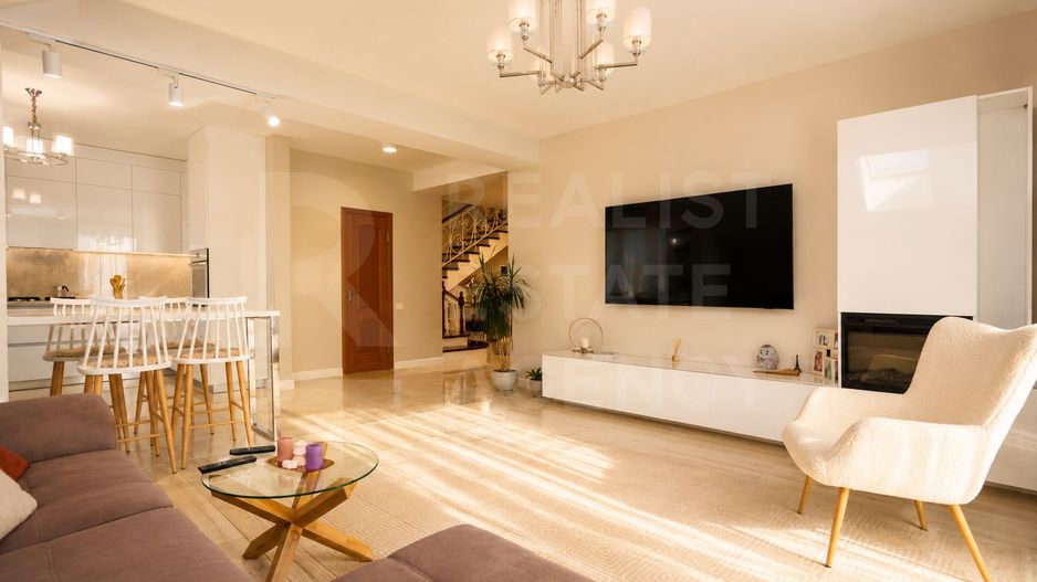 Vânzare penthouse 3 camere, bd. Decebal, Colonița. - Poză 3