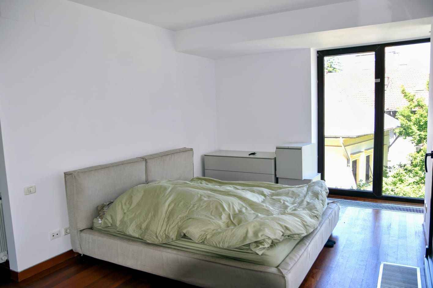 BRASADAS închiriază Ap 4 cam GARAJ Et 3,4/5 ROMANA. - Poză 8