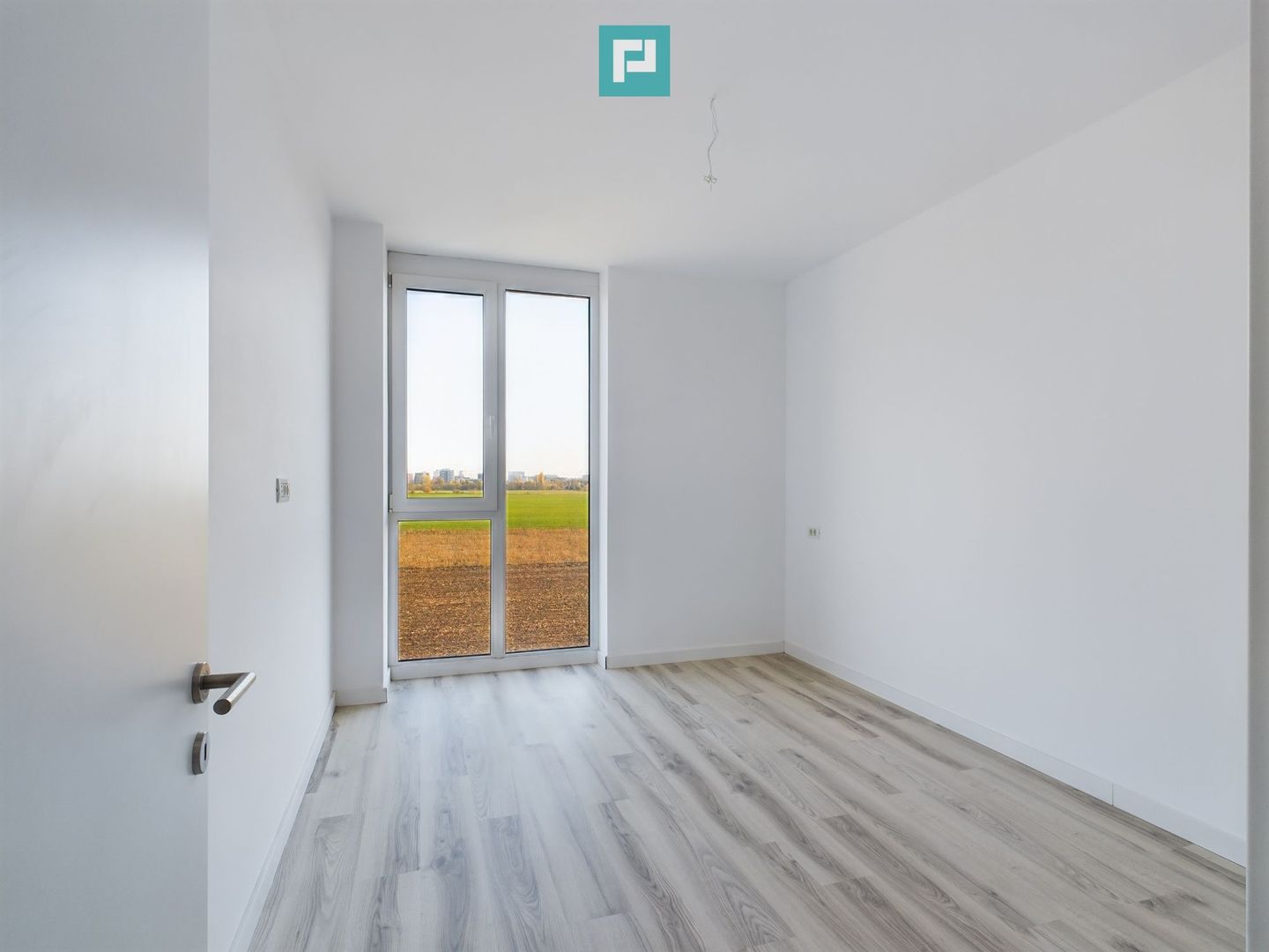 Apartament spațios cu 2 camere în Torontalului - Poză 6