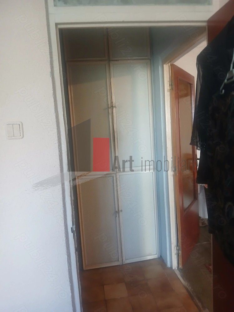 APARTAMENT 2 CAMERE BARCA - Poză 2