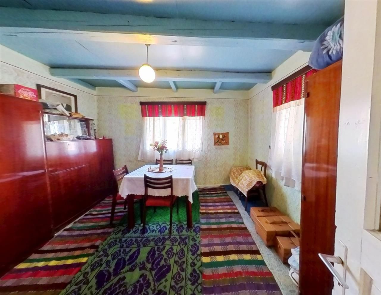 Casa traditionala+ domeniu de 2.900 mp,livada, anexe:refugiu apreciabil Craiesti - Poză 9