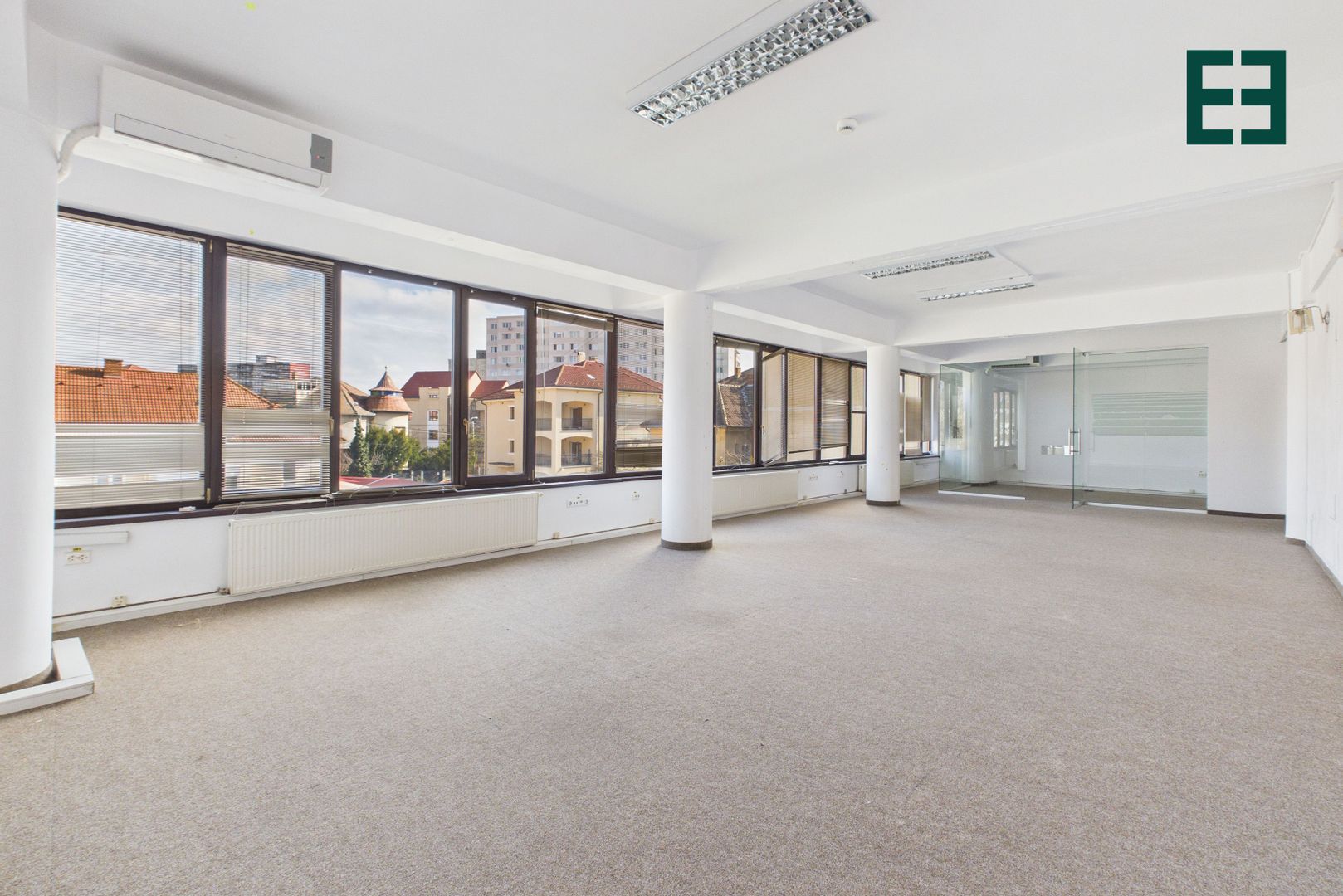 DE ÎNCHIRIAT Spațiu birouri Open Space - Zonă Centrală - Timișoara - Poză 1