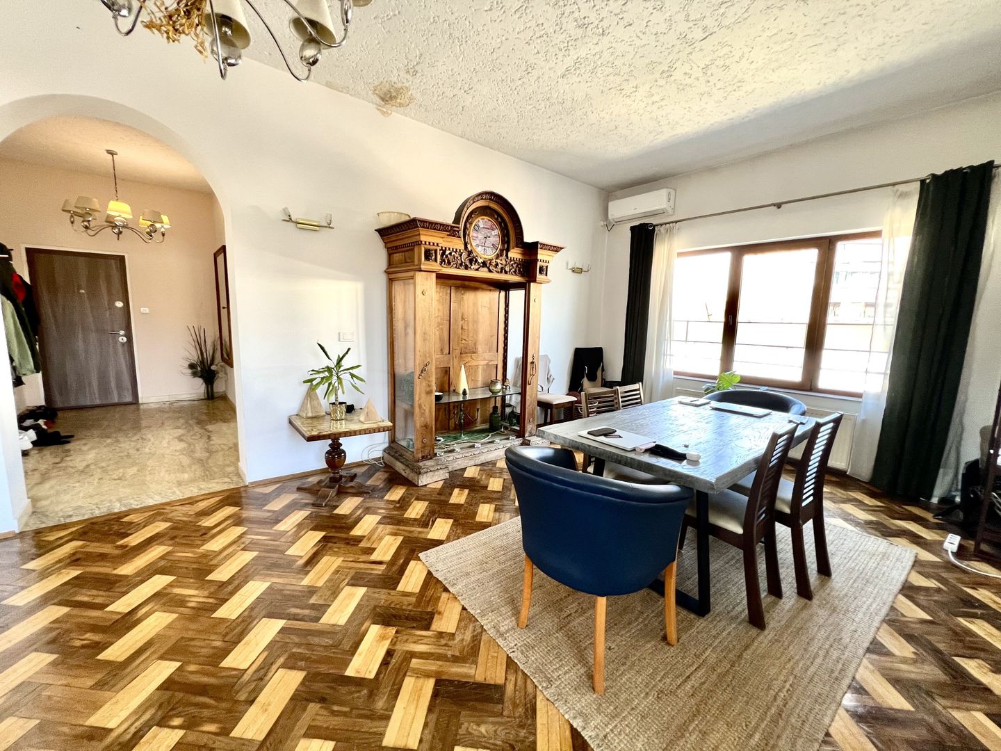 Penthouse de Poveste cu Design Arhaic-Modern și Terasă Panoramică - Poză 15