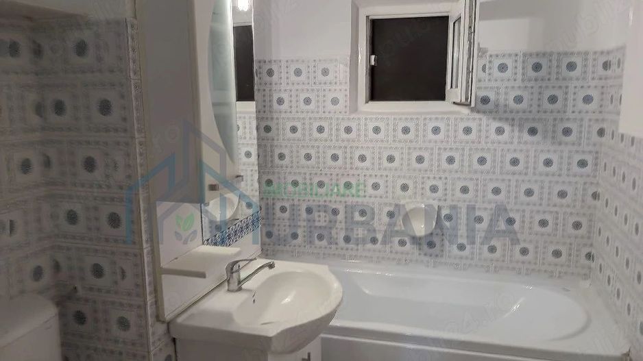 Apartament cu trei camere de închiriat în zona centrală, Iași - Poză 1