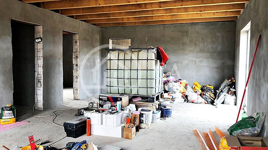 Casa de vanzare cu 4 camere pe str. Izvorului, zona Saldabagiu, Oradea - Poză 5