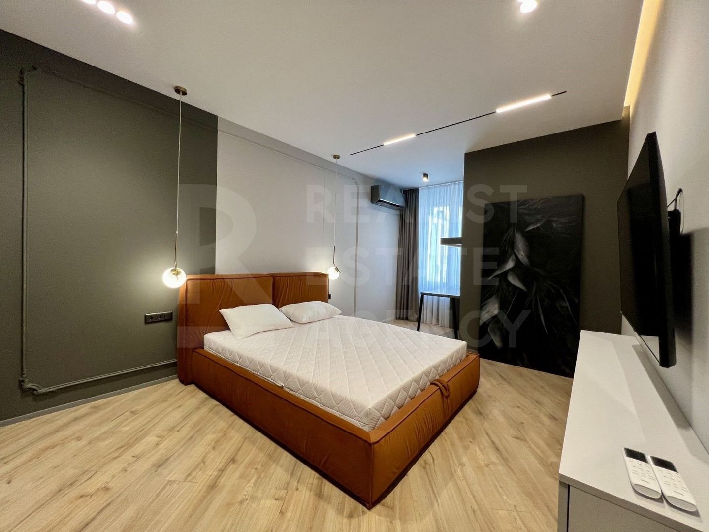 Vânzare, apartament, 2 dormitoare + living, strada Moara Roșie, Centru - Poză 6