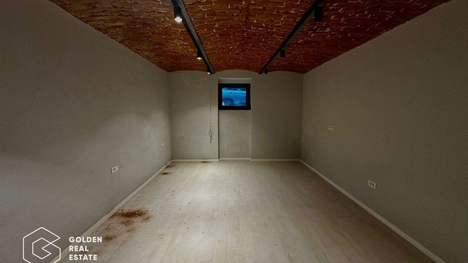 Oportunitate!Spatiu comercial 3 camere+apartament 2 camere la etaj,zona centrala - Poză 7