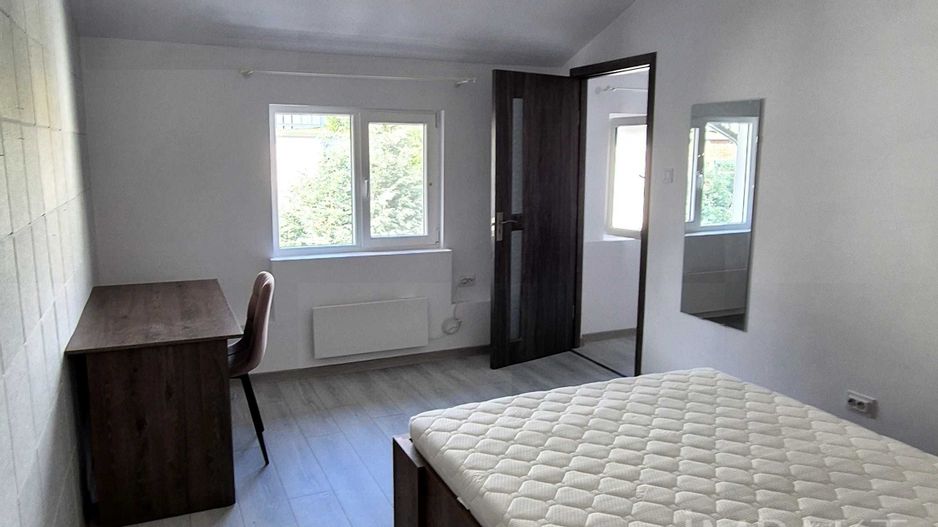 Apartament cu 3 camere- la 10 minute de UMF - Poză 1