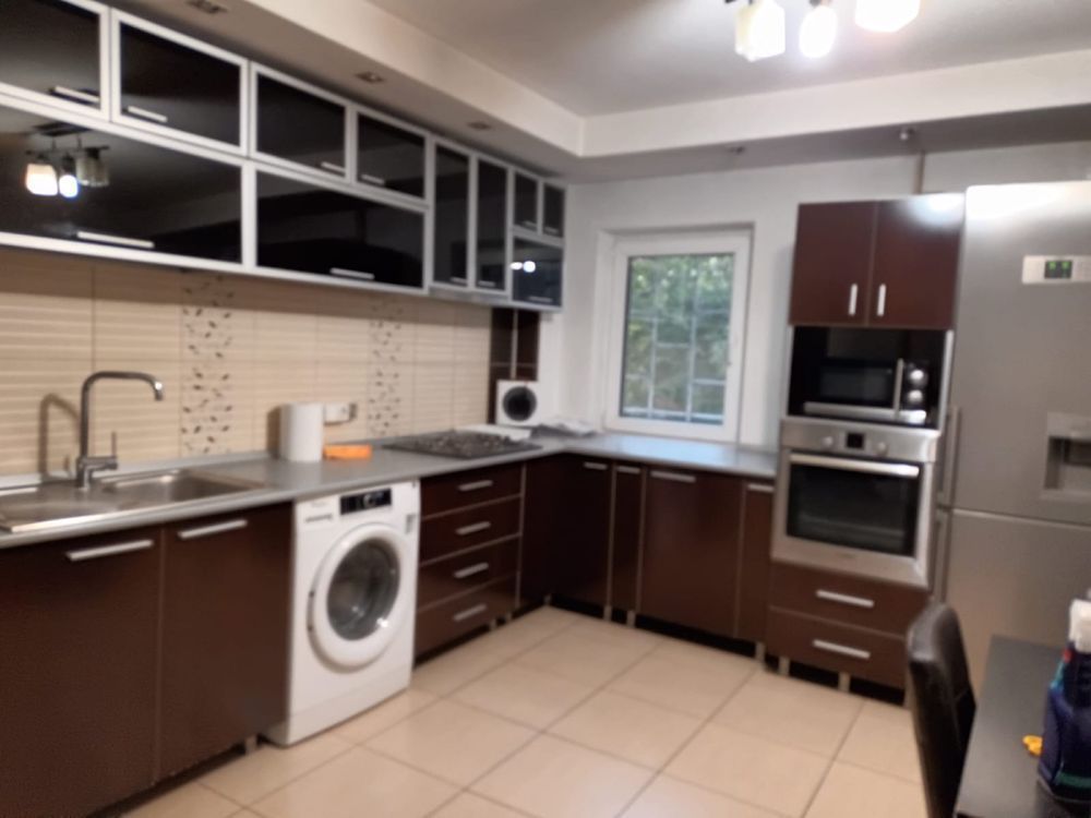 Vand apartament 3 camere - Poză 2