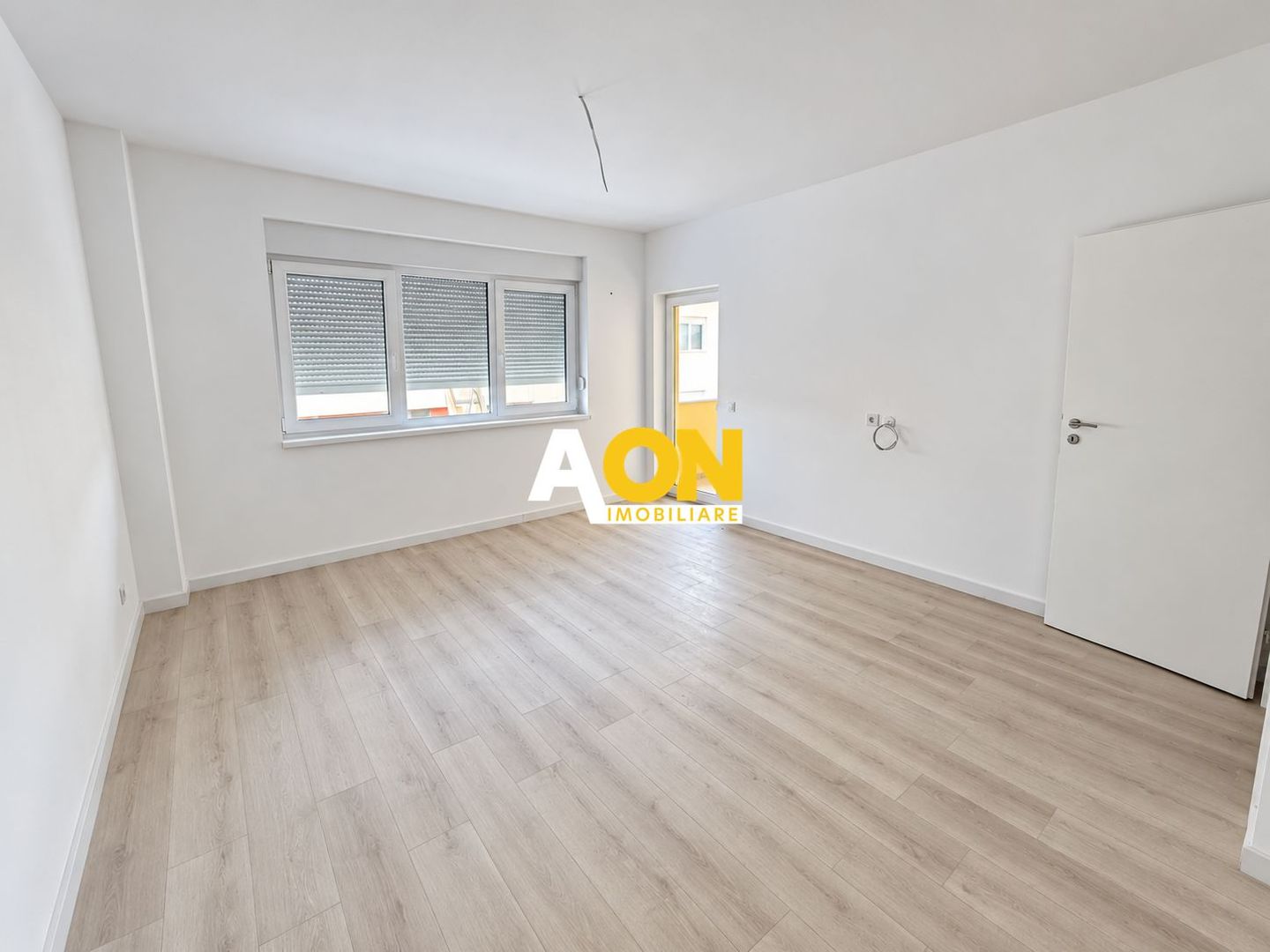 Apartament cu 1 camera, 42 mp utili, cu balcon, etaj 1, bloc nou - Poză 1