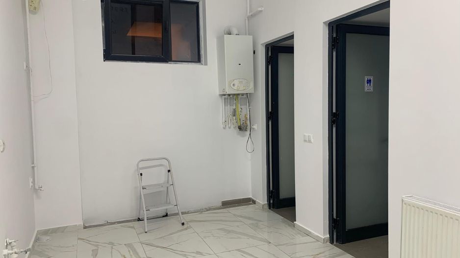 Spatiu comercial de inchiriat Damaroaia - Poză 16