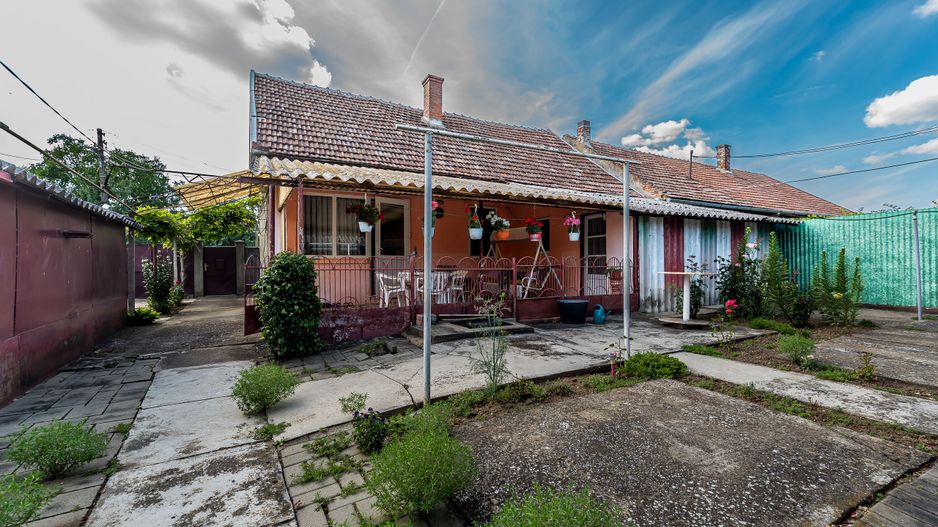 Casa 3 camere, bucatarie si baie, in zona centrala din Chisineu-Cris - Poză 6