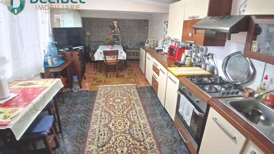 Casă cu mansardă și 4 camere în Cartierul CFR – Tecuci - Poză 7