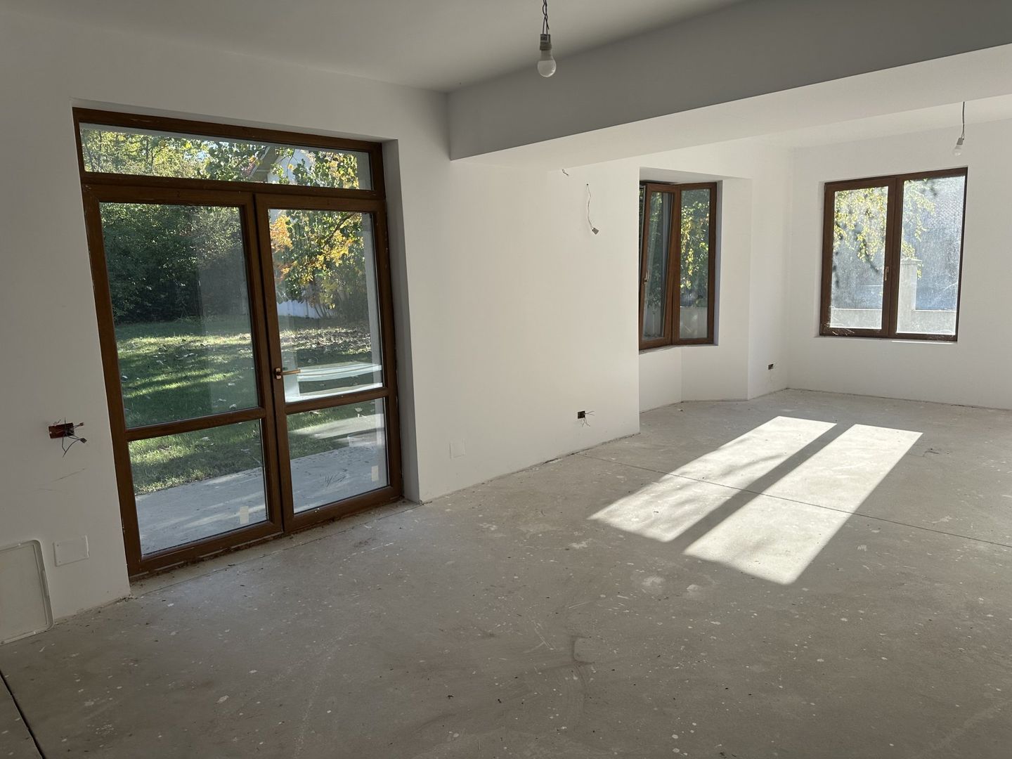 PARADISUL VERDE, VILA 507 MP, LOT 1.095 MP! - Poză 11