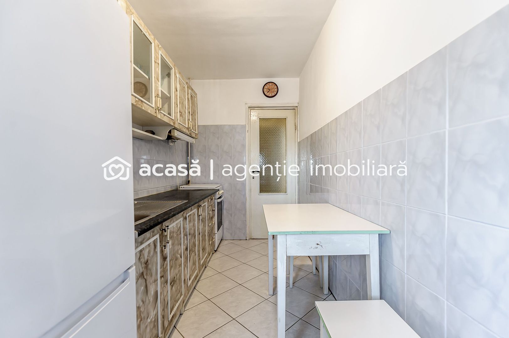 Vândut! Apartament cu 3 camere zona Lebăda cartier Aurel Vlaicu - Poză 3