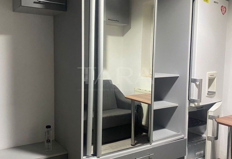 Garsoniera in zona accesibila, ideala inchiriere. - Poză 1