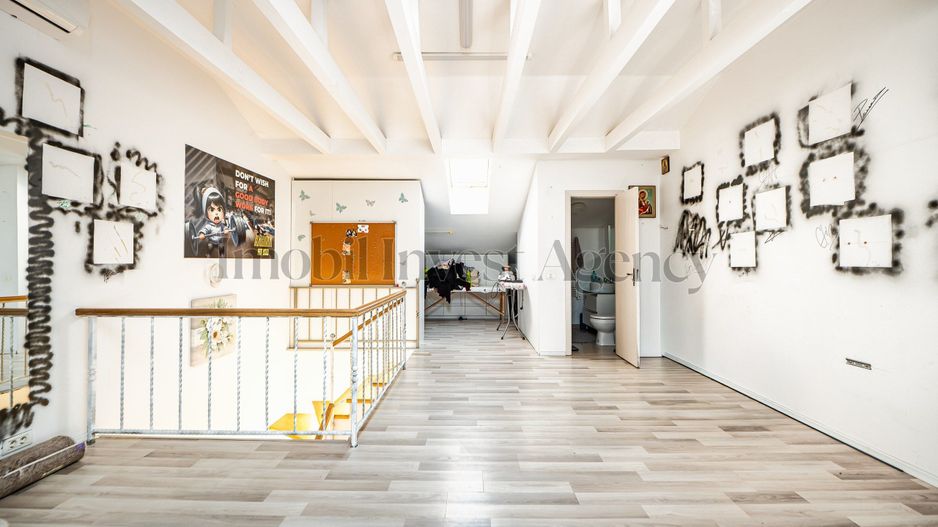 Duplex P+1+M cu grădină proprie, terasă și acces la piscină. - Poză 17