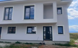 Casa tip duplex Sura Mica - Sibiu - Poză 1