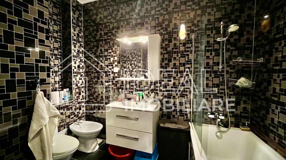 Apartament cu 3 camere Mobilat Utilat si 147 mp de gradina - Poză 13