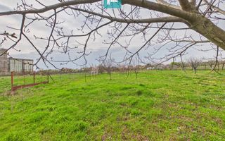 Casă spațioasă în Sântana - Poză 34