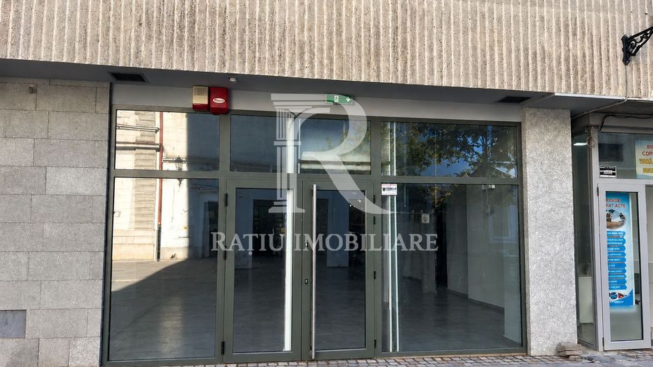 Spațiu comercial 90 mp | Pietonal Republicii | Oradea Ultracentral - Poză 1