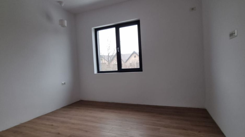 Reședință Modernă cu Finisaje Distinse - Poză 40