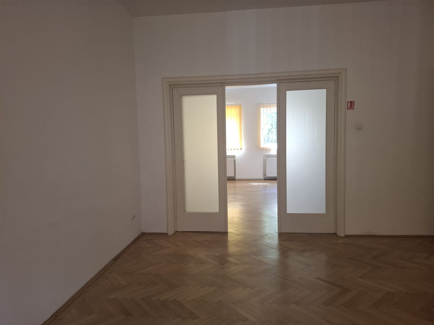 URGENT!, PARTER,FARA MENTENANTA, CONTORIZAT,SINGUR PE ETAJ, NEGOCIABIL - Poză 1