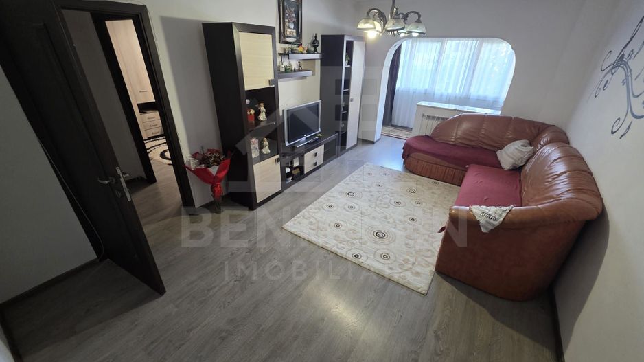 2 camere - etaj 2 - 55mp - centrala termica - investitie - Craiovita - Poză 1