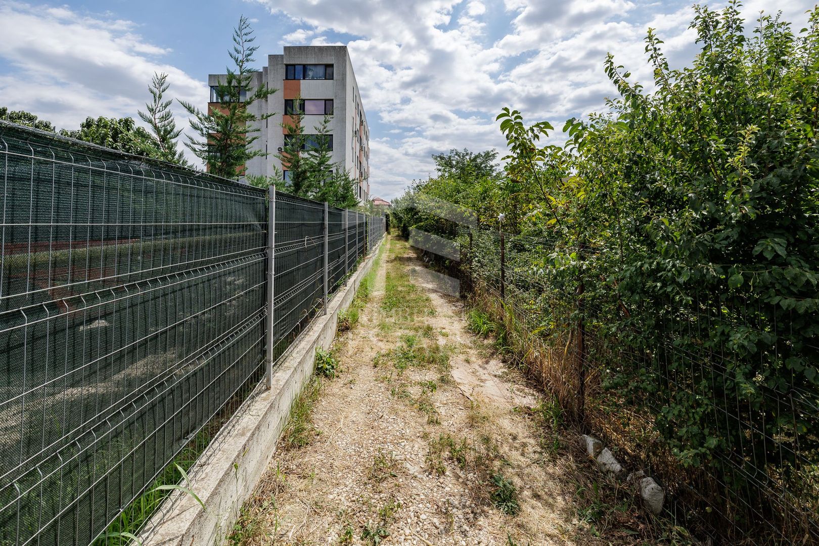 Teren intravilan 1.200 mp, doua loturi, Sector 6 - Poză 9
