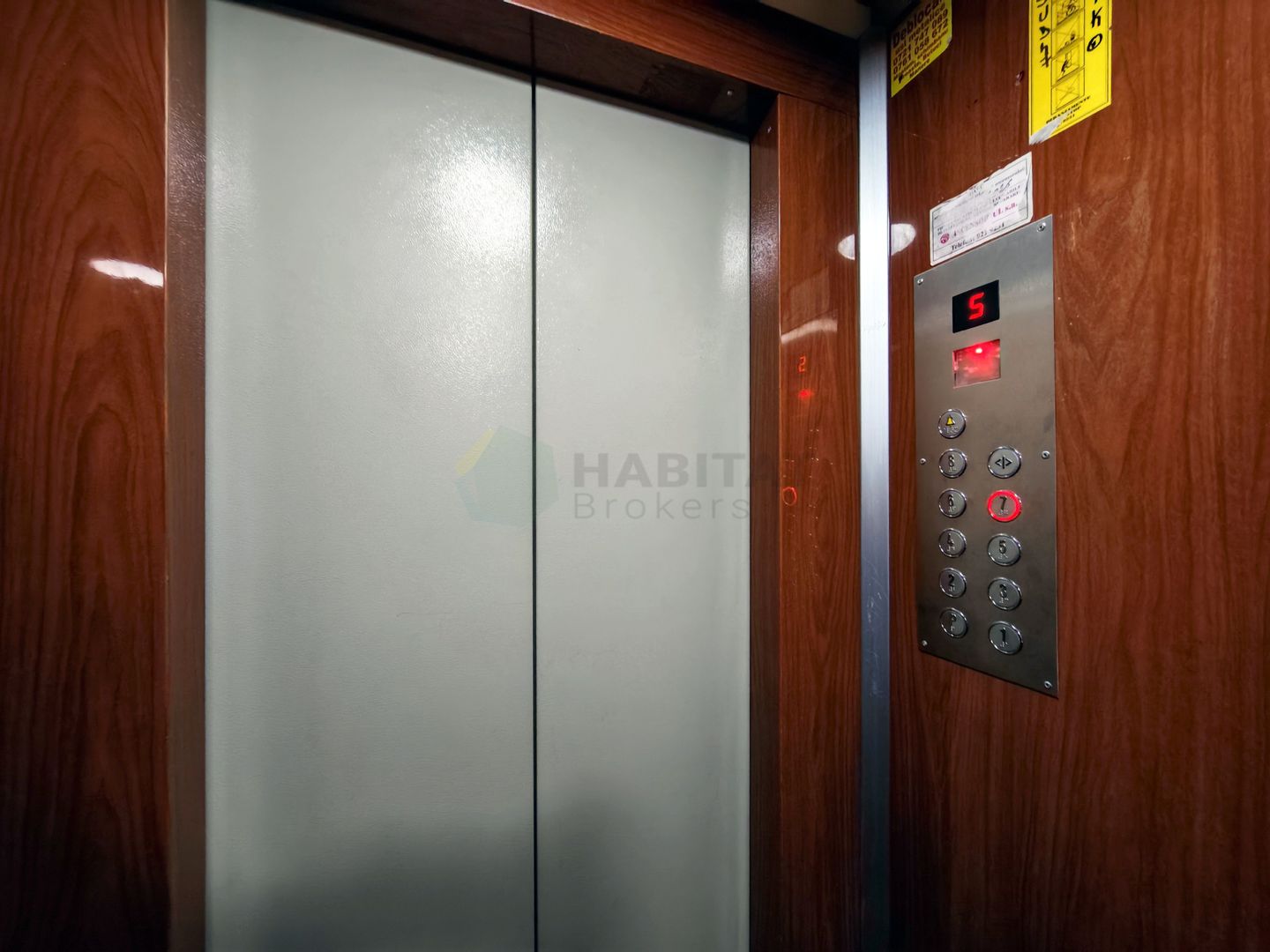 Eleganță Clasică și Lumină Naturală – 2 Camere Patrioților (Nicolae Grigorescu) - Poză 15