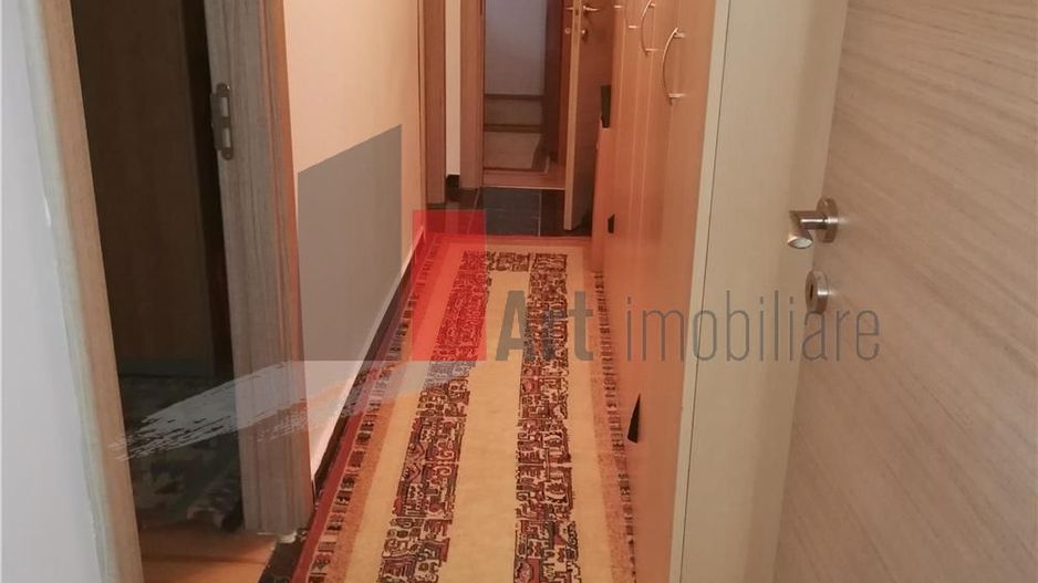 Vânzare apartament semidecomandat 4 camere cu centrală Bd. Obregia - Poză 2