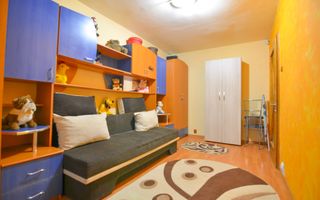 De Vanzare Apartament 3 Camere Nua | Decomandat | .....mp Util Etaj 1 - Poză 7