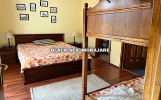 Vila 7 camere D+P+1+M - 2 Garaje - 50m de plaja - Zona centrala - Poză 17