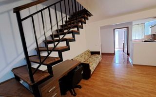 Casă înșiruită tip triplex – zonă liniștită. - Poză 1