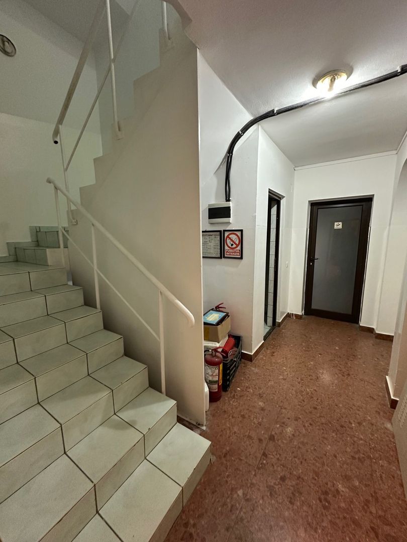 Cladire pretabila spațiu birouri/ clinica - Poză 22