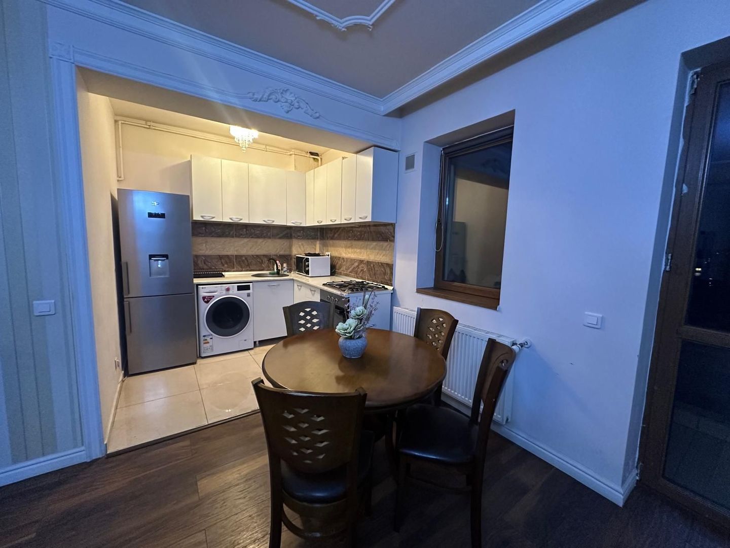 De vanzare apartament 2 camere - Mihai Bravu - Poză 10