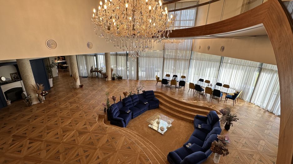 Bijuterie Arhitecturala Premiata, cu Piscina si Tehnologie Inteligenta - Poză 7